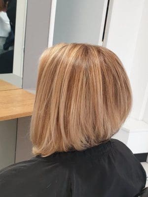 coiffure-jeune-femme-20-ans-chez-vous-coiffure-1 coiffure-jeune-femme-20-ans-chez-vous-coiffure-1